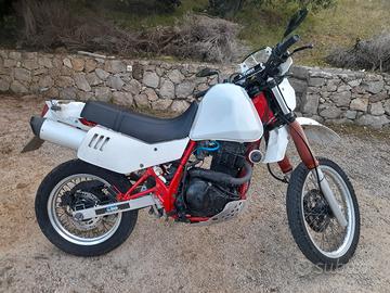 Suzuki DR 650