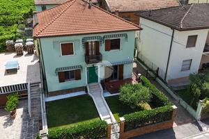 PORZIONE DI BIFAMILIARE A CALDIERO