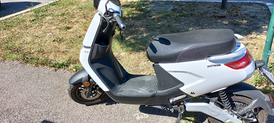 Scooter elettrico VOLTZ