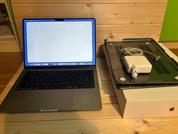 MacBook Pro M1 14" (16GB RAM / 512GB SSD)