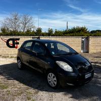 Toyota Yaris 1.4 D-4D DPF 5 porte Sol in o stato!!