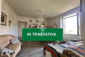 CASA SEMINDIPENDENTE A CASTELNUOVO MAGRA