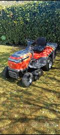 Trattorino tagliaerba Husqvarna 