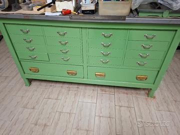 Armadi porta attrezzi