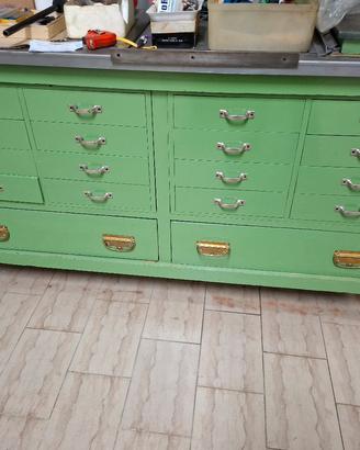 Armadi porta attrezzi