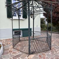 gazebo antico in ferro