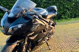 ZX-6R 2010 tutta black
