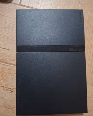 PlayStation 2 con joystick e memoria card