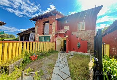 CASA SEMINDIPENDENTE A ARAMENGO