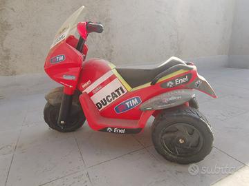 Moto giocattolo