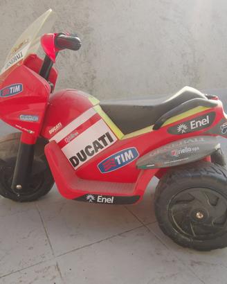 Moto giocattolo