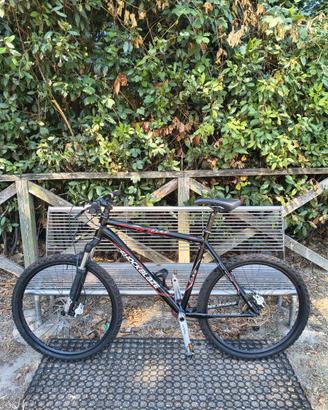 Mountain bike Shockblaze R7