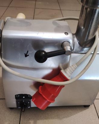 Tritacarne Professionale OMAS