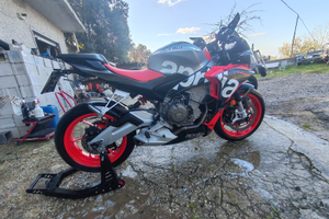 Aprilia tuono 660
