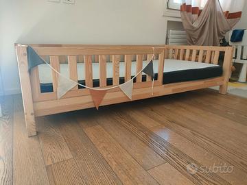 Letto singolo bambino in legno