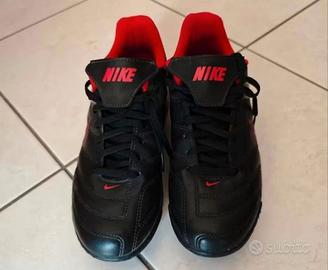 Scarpe della NIKE da calcetto (come nuove)