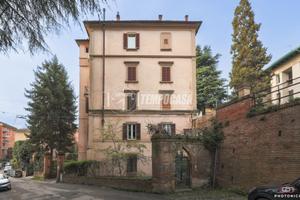 QUADRILOCALE CON CANTINA IN SAN MAMOLO - rif. SM -