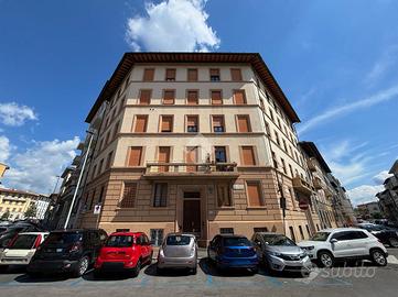 4 LOCALI A FIRENZE