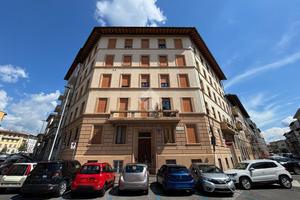 4 LOCALI A FIRENZE