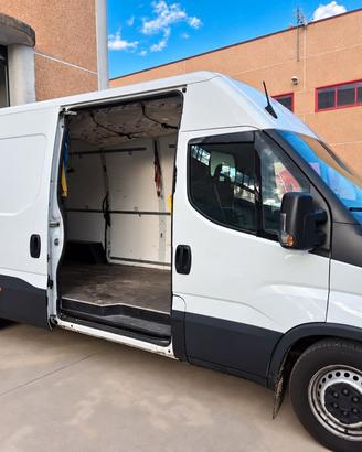 IVECO DAILY 35S16 HI MATIC