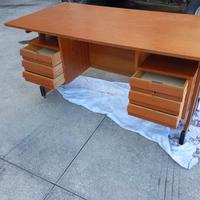 Scrivania vintage anni ‘60