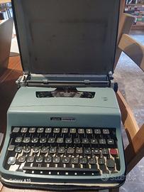 Macchina da scrivere Olivetti