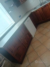 Cucina angolare in legno Made in Italy 