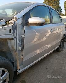 FIANCATA SINISTRA VOLKSWAGEN POLO 2015 PER RICAMBI