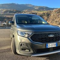 Ford Grand Tourneo Active awd 4x4 4motion 122 cv