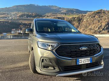 Ford Grand Tourneo Active awd 4x4 4motion 122 cv