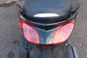 YAMAHA X MAX250 BLACK anno 2010