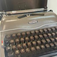 Macchina da scrivere vintage Triumph