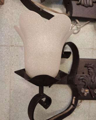 Applique Vintage in Ferro Battuto e Vetro Satinato