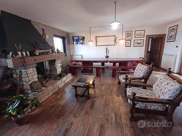 Villa con parco verde di 7000mq