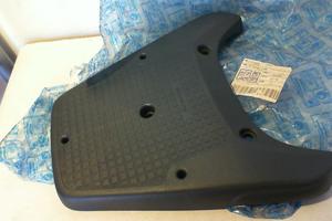 PORTATAPACCHI POSTERIORE FREE PIAGGIO 574751000D