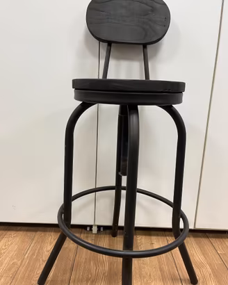 Sgabello in ferro e legno