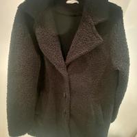 Cappotto nero effetto teddy