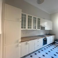 Cucina accessoriata + isola