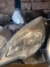 FARO ANTERIORE SINISTRO OPEL MERIVA ANNO:2013