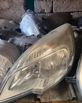 FARO ANTERIORE SINISTRO OPEL MERIVA ANNO:2013