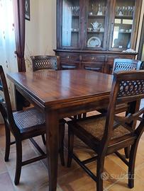 Sala da pranzo in legno massello