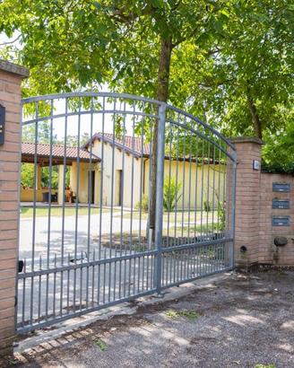 Villa di 240 m² con 4 locali a Faenza