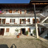 CASA SEMINDIPENDENTE A IVREA