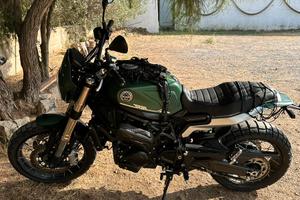 Benelli 800 trail