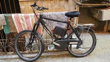 bicicletta Microbike elettrica uomo 28