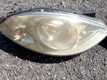 faro Mercedes 