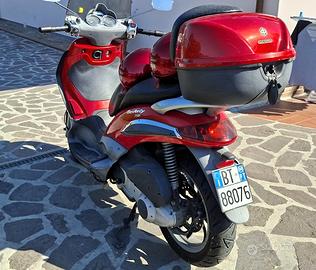 Scouter Piaggio Beverly 250