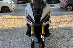 Honda x-adv 750