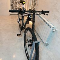 Bicicletta  misura M , full Carbon