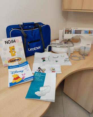 Macchina per cucire e ricamare